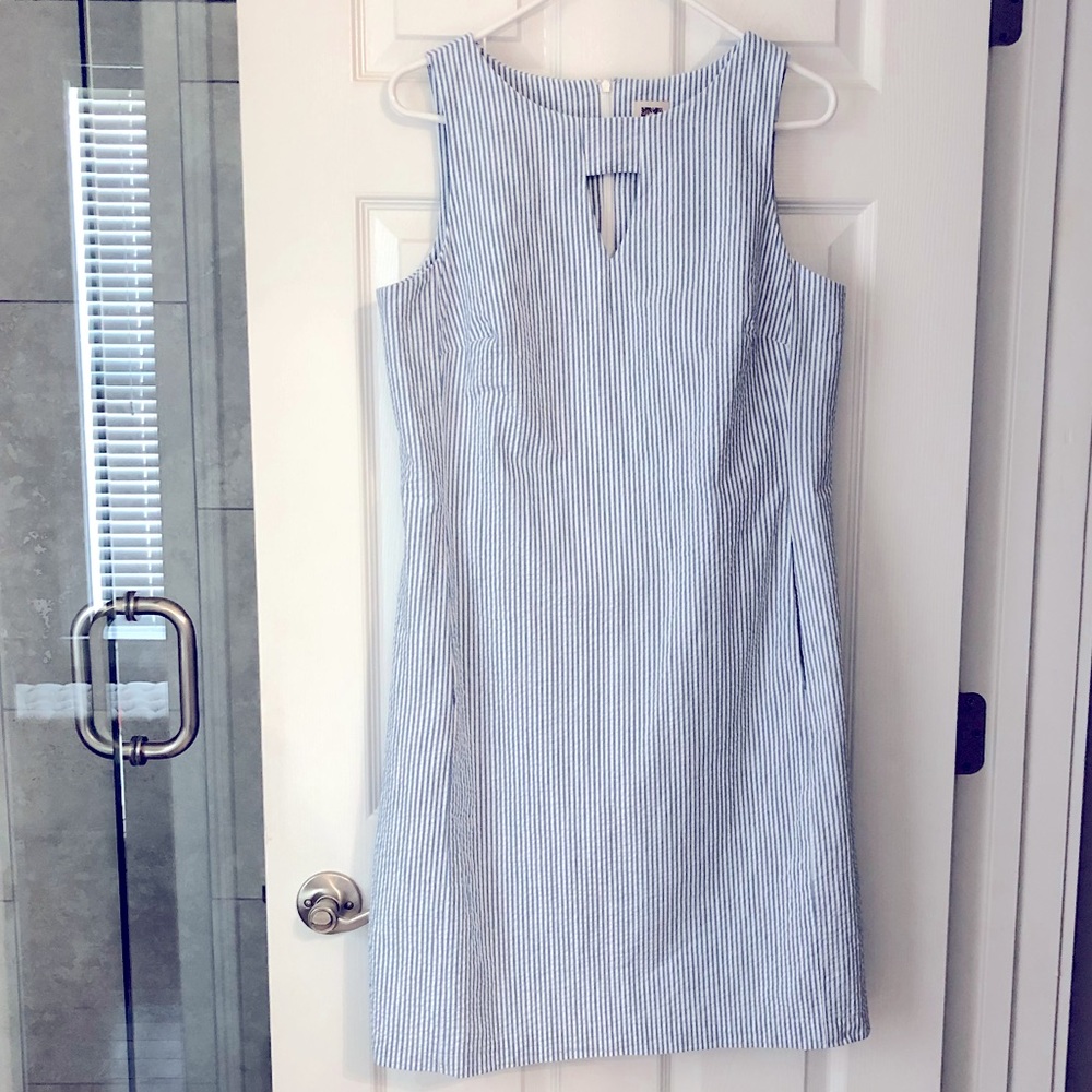 Ann Klein Shift Dress size 10, knee length, sleeveless
